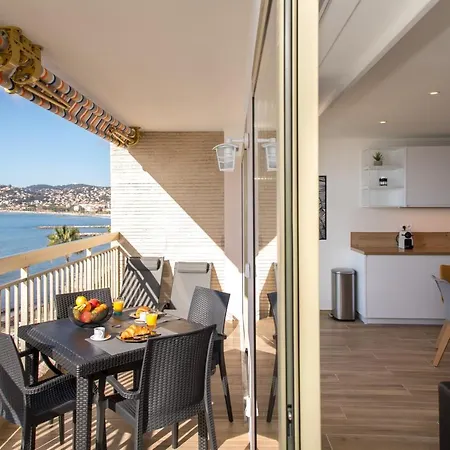 Vue Panoramique, Clim, Balcon Et Plages * אנטיב